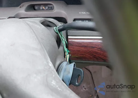 2002 Mercury Grand Marquis Ls z USA, uszkodzony, nr VIN 2MEFM75W12X639382